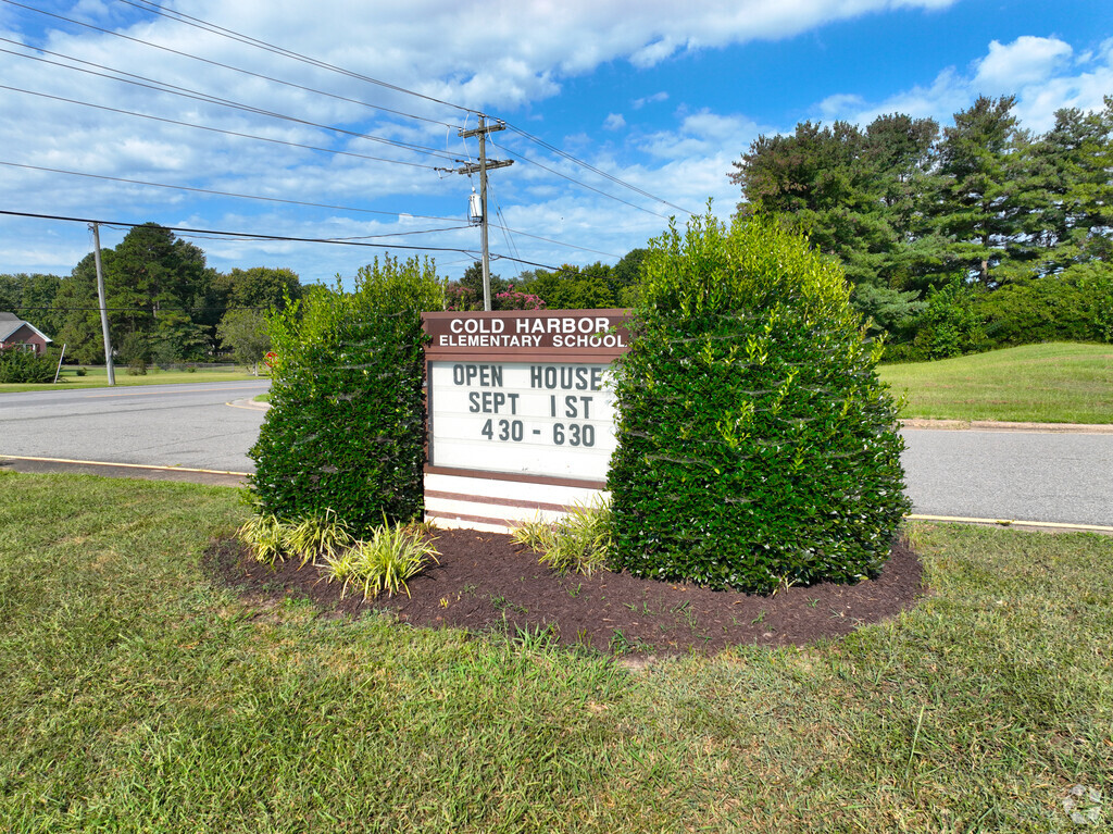 Sign for Cold Harbor Elementary School.