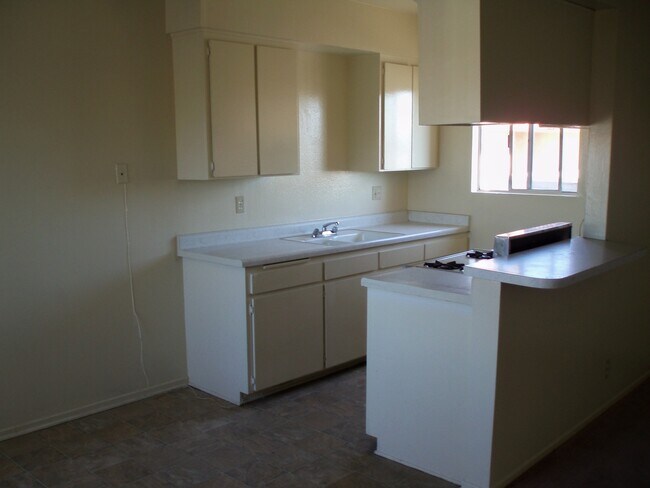 El Romano, Hawthorne, CA 90250 - photo 6