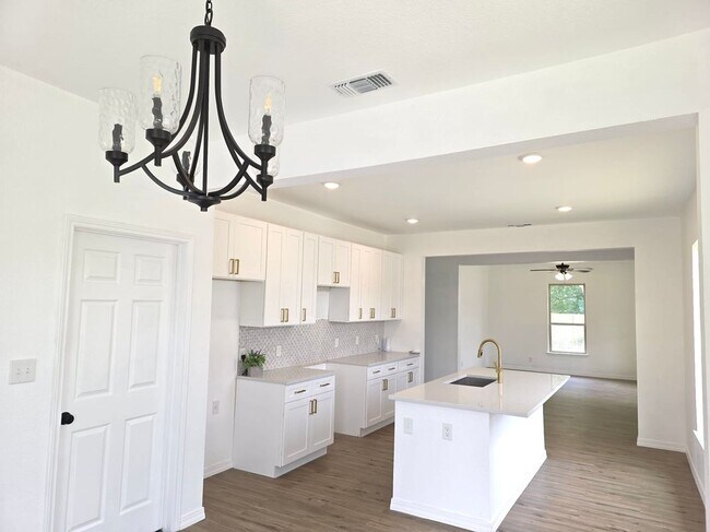 911 Florida St, San Antonio, TX 78210 - photo 6