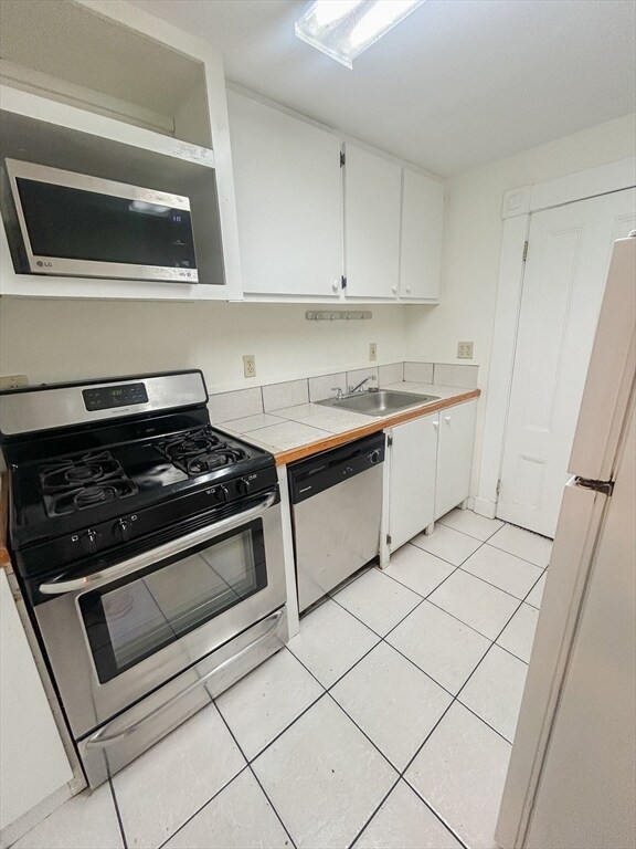 49 Hancock St unit 1R, Boston, MA 02114 - photo 4