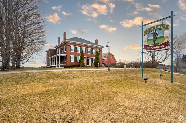 The Links at Outlook is an 18 hole championship facility in the Berwick neighborhood.