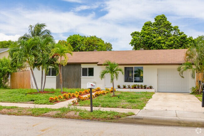 Ranch-style homes and other midcentury designs highlight the housing options in Sunset Ridge.