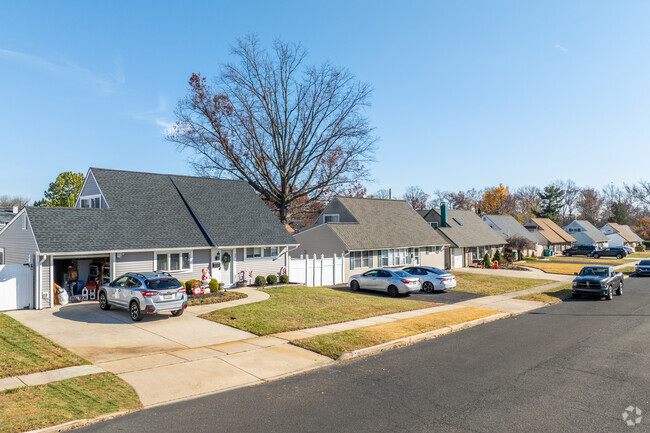 Plumbridge features Cape Cods with garage additions.