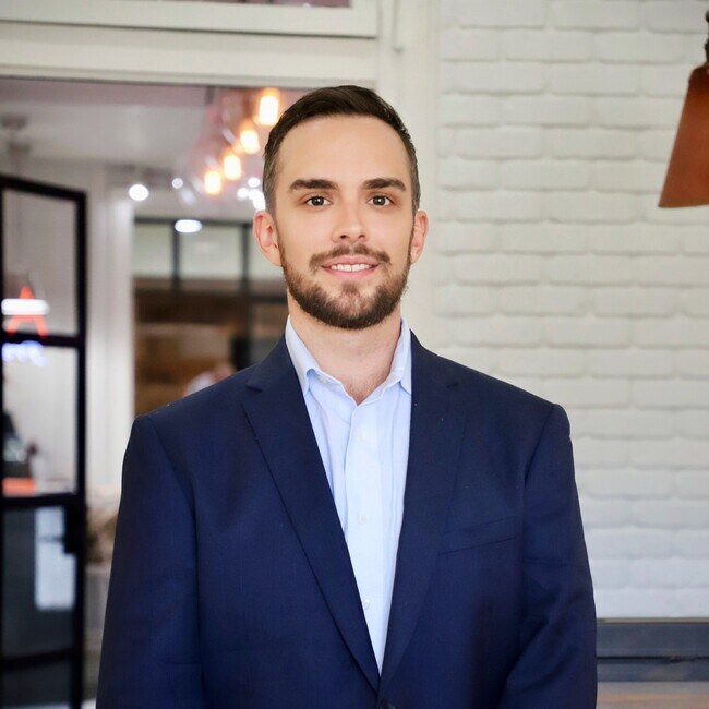 Agent Photo