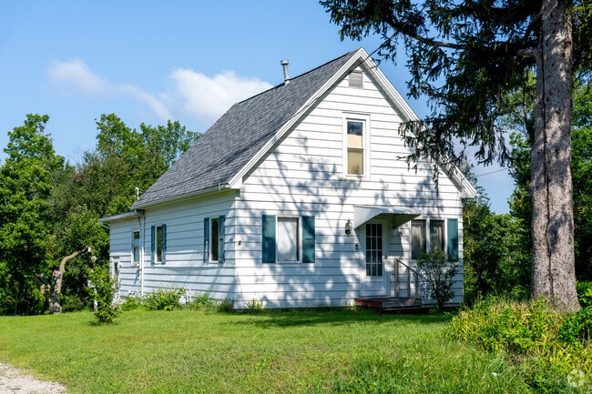 Find a beautiful historic builds through out the Northwest Area neighborhood.