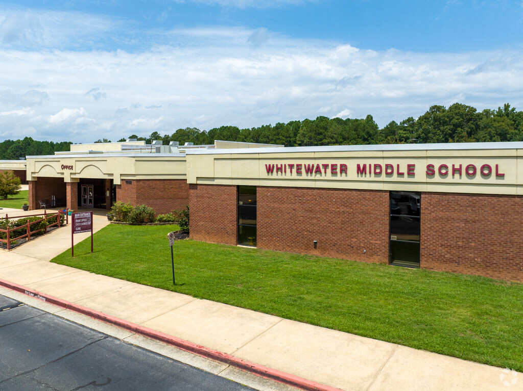 Whitewater Middle School is located at 1533 GA-85, Fayetteville, GA 30215.
