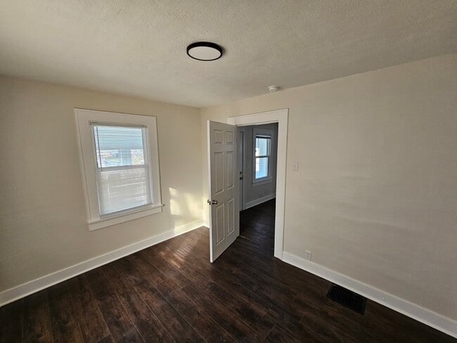 1719 Dawson St, Indianapolis, IN 46203 - photo 7