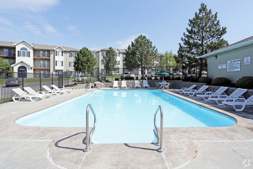 Park West, Omaha, NE 68164 - photo 1