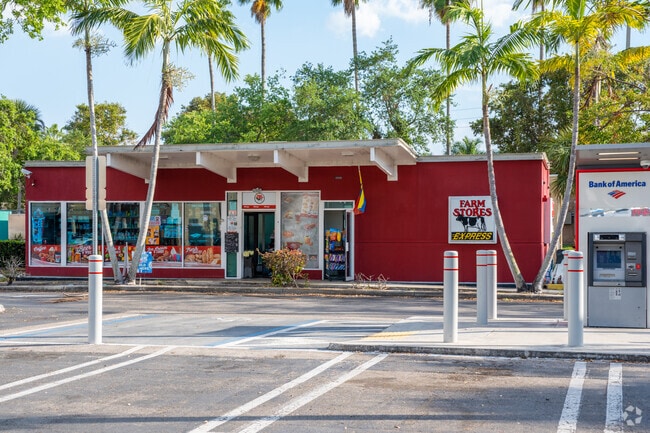 Kendale Lakes West Farm Store offers drive-thru groceries and coffee.