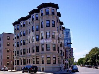 204 Hemenway St Unit 9/10, Boston, MA 02115