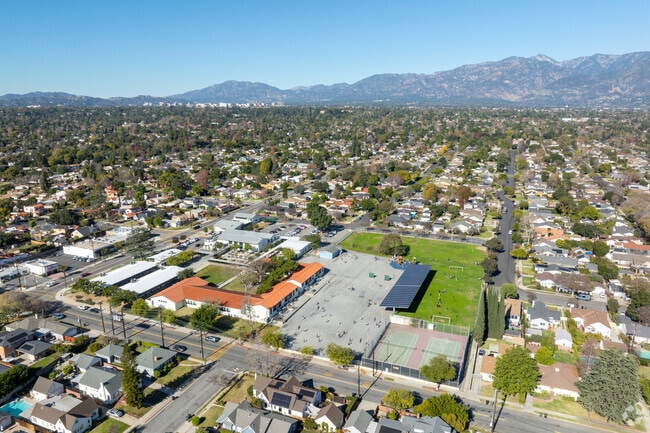 Washington Elementary School serves grades K-5.