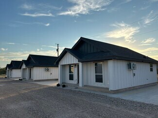 229 Dub Dr Unit 2, Eagle Pass, TX 78852