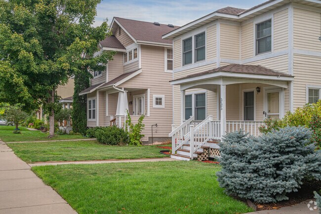 Rows of single-family homes can be found on the west side of Sumner-Glenwood.