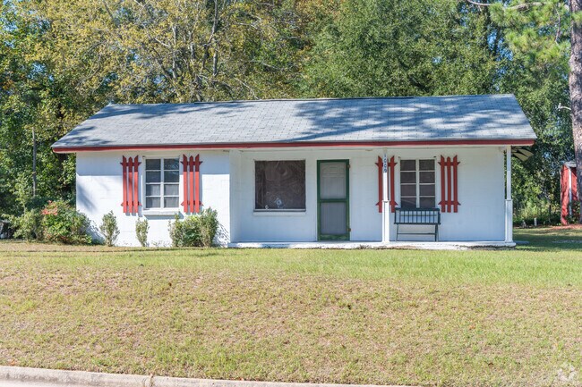 Cottages and ranch homes in Dixie Heights were built from the 1940s through the ‘60s.