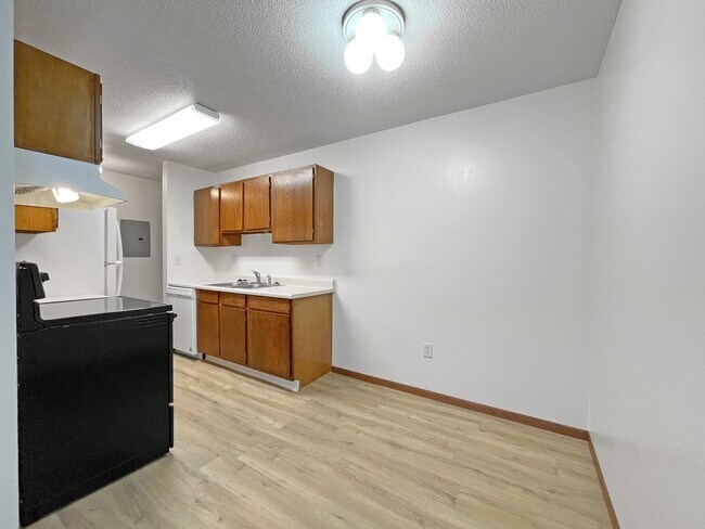 Dakota Ridge, Minot, ND 58701 - photo 7