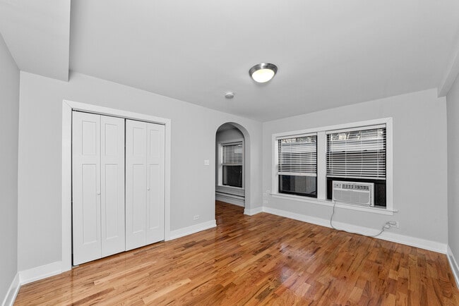 550 W Arlington Place unit 512, Chicago, IL 60614 - photo 4