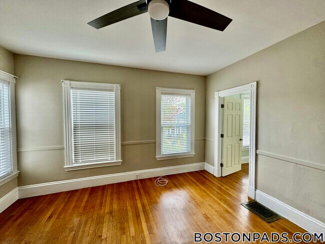 214 Washington St unit 1, Malden, MA 02148 - photo 7
