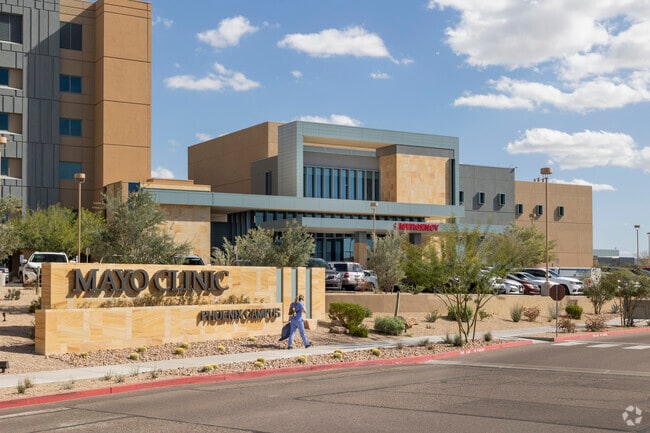 The Mayo Clinic is a large source of jobs for the residents of Kierland.