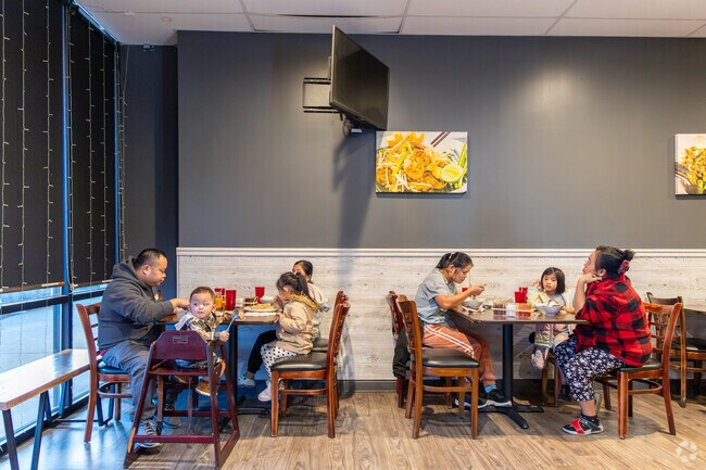 Tasty Thai offers curries and noodles close to Greentree‑Iron Ridge‑Tranquility.