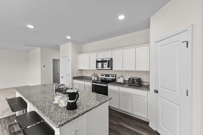 3706 Quartz Manor Dr unit 38808449, Angleton, TX 77515 - photo 3