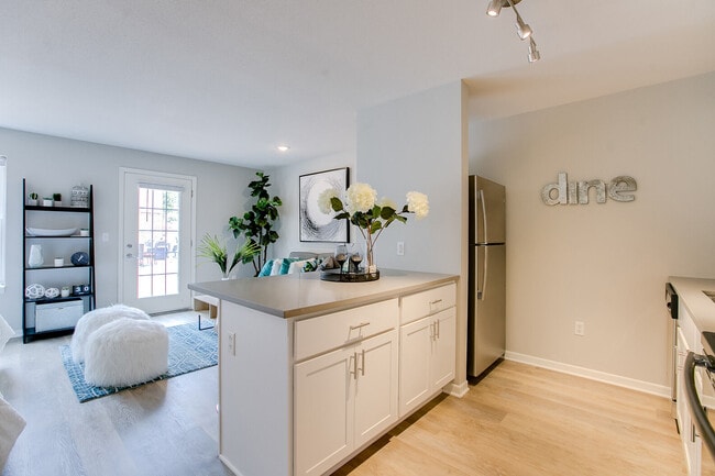 Loring Park, Minneapolis, MN 55403 - photo 2