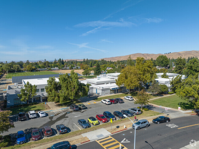 Silverwood Elementary School offers exceptional education opportunities to children.