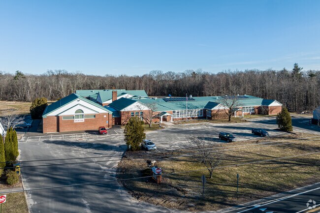 Hartland School serves students from Pre-K through eighth grade.