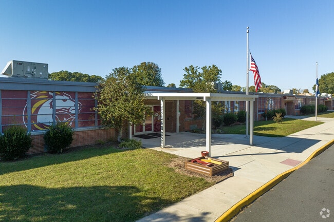 John Yeates Middle School has a B-plus on Niche.