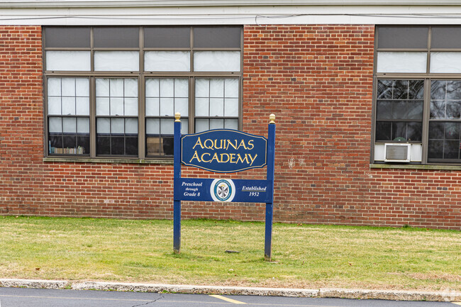 At Aquinas we generate spiritual growth and a sense of service to society.