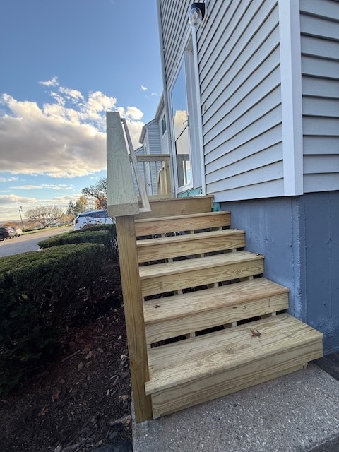 9 Brentmore Dr, Cromwell, CT 06416 - photo 2