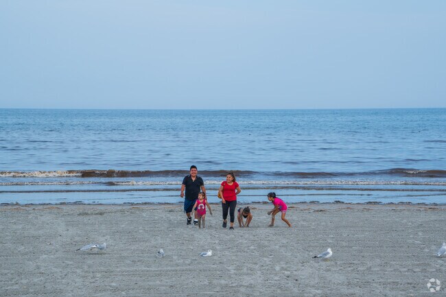 Families of Chatham Street always leave the Lynn Shore with smiles on their faces.