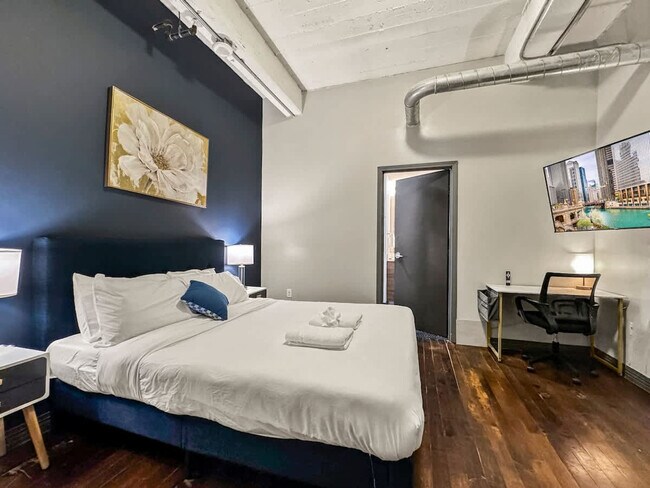 555 Evergreen St unit ID1075582P, Dallas, TX 75201 - photo 6