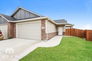 5802 E Bristol Cir, Bel Aire, KS 67220