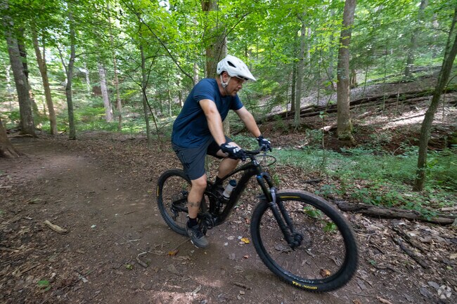 Ragged Mountain is just a short drive from Lewis Mountain and is popular with mountain bikers.