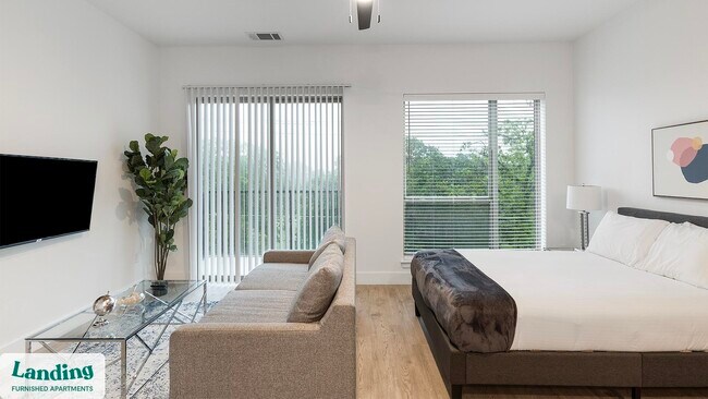 650 E Sycamore St unit 3317.1408291, Denton, TX 76201 - photo 2