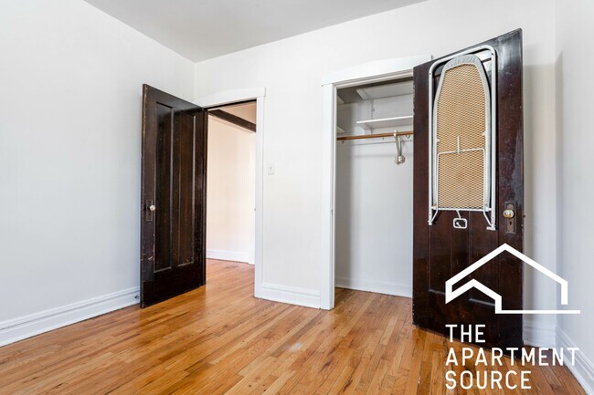 1953 W Winnemac Ave unit 2, Chicago, IL 60640 - photo 6