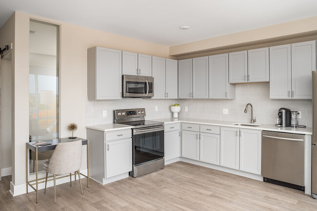 All Stainless Steel and Energy Efficient Appliances. Includes Full Size Washer/Dryer.
