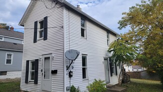 2137 7th St SW, Akron, OH 44314