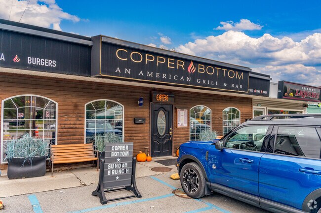 Copper Bottom Grill in Florida serves locally sourced dishes.