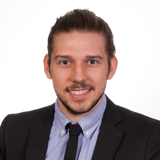 Agent Photo