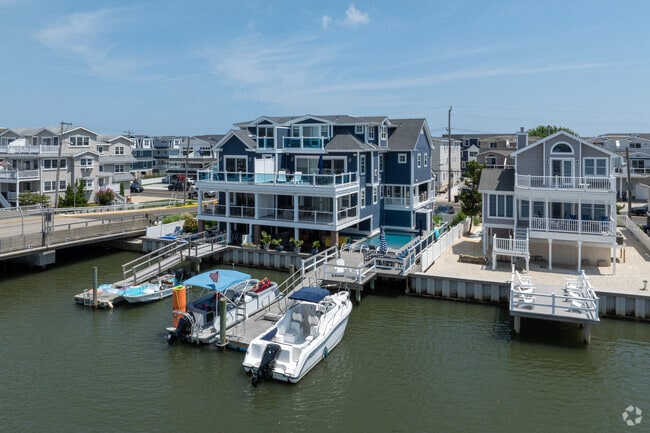 Many homes in Avalon's backwaters have private boat access.
