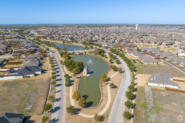 Devonshire in Forney combines elegant homes with top-notch community amenities.