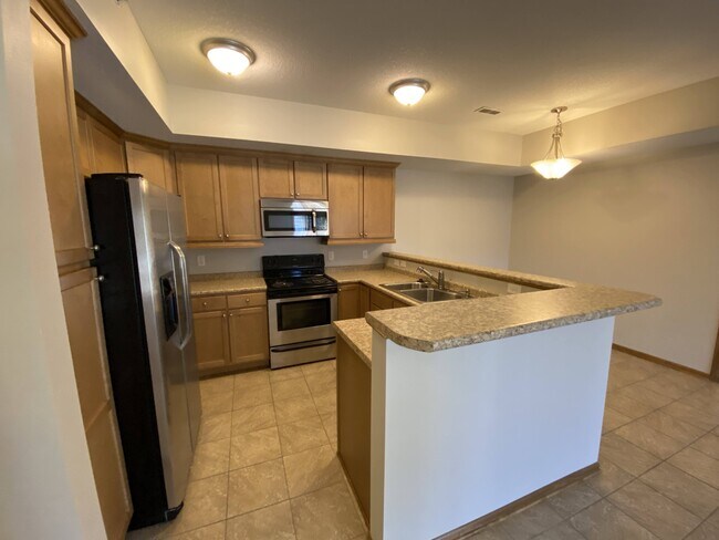 2000 Meadow Ct unit 501, Des Moines, IA 50320 - photo 7