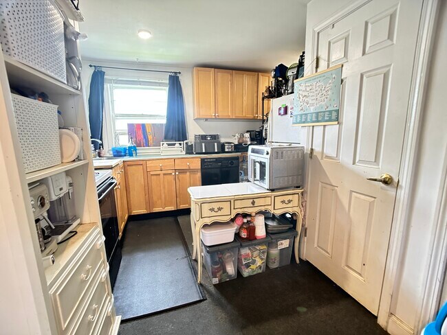 43 May St unit 2, Cambridge, MA 02138 - photo 2