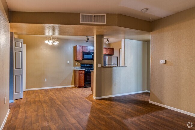 2 BR, 2 BA (Classic) - 961 SF