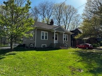 505 Brookland Park Dr, Iowa City, IA 52246