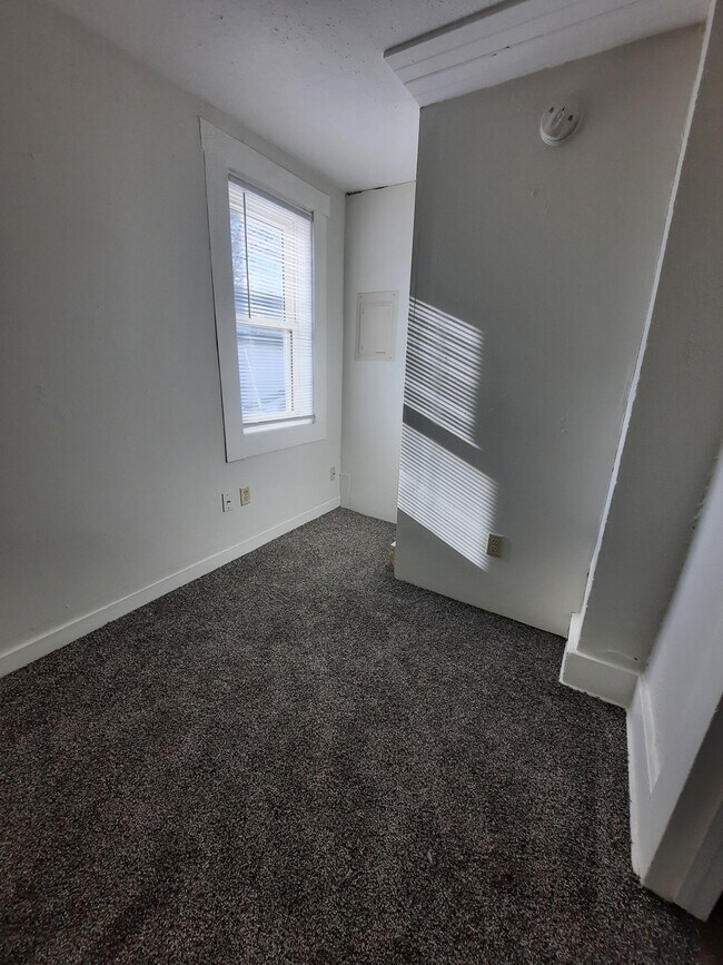 1222 Oxford Ave unit 2, Eau Claire, WI 54703 - photo 5