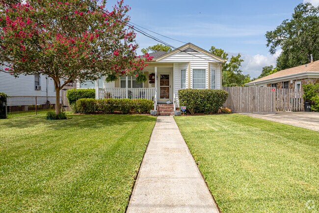 Lawns in Jefferson, LA are often well-maintained.