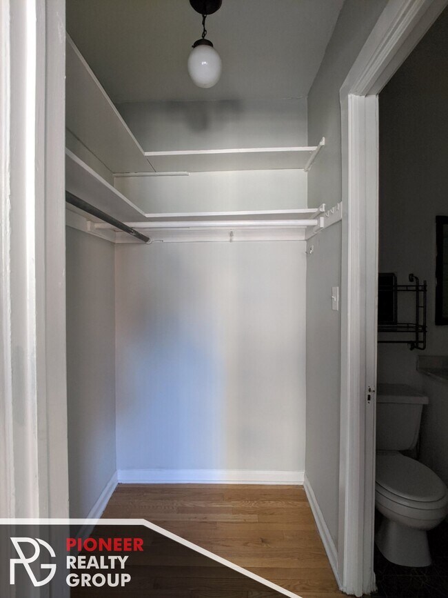 833 W Wolfram St unit 837-107, Chicago, IL 60657 - photo 5