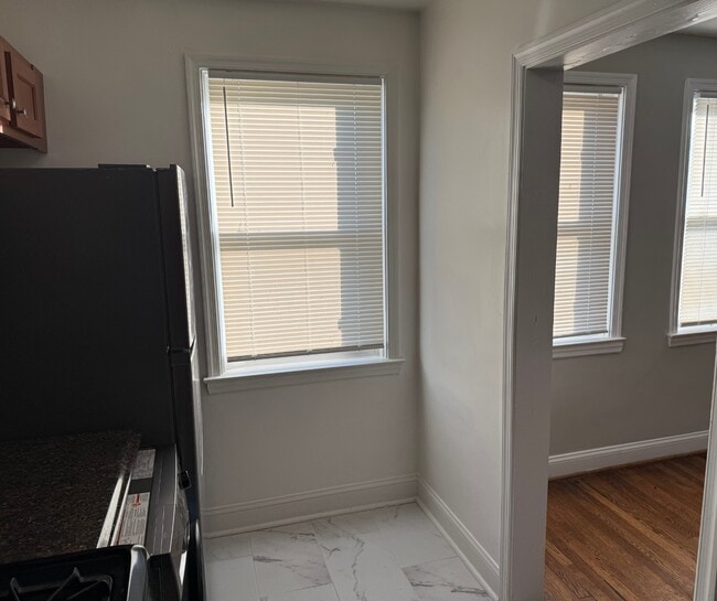 5644 Midwood Ave unit 2, Baltimore, MD 21212 - photo 6